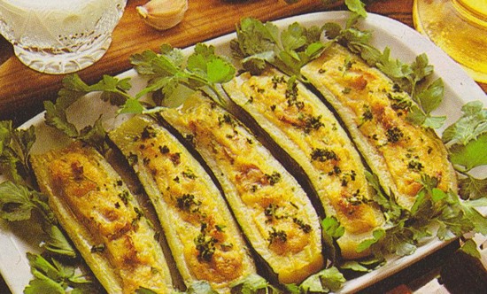 Courgettes farcies aux œufs brouillés