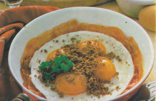 Oeufs au hachis de foie